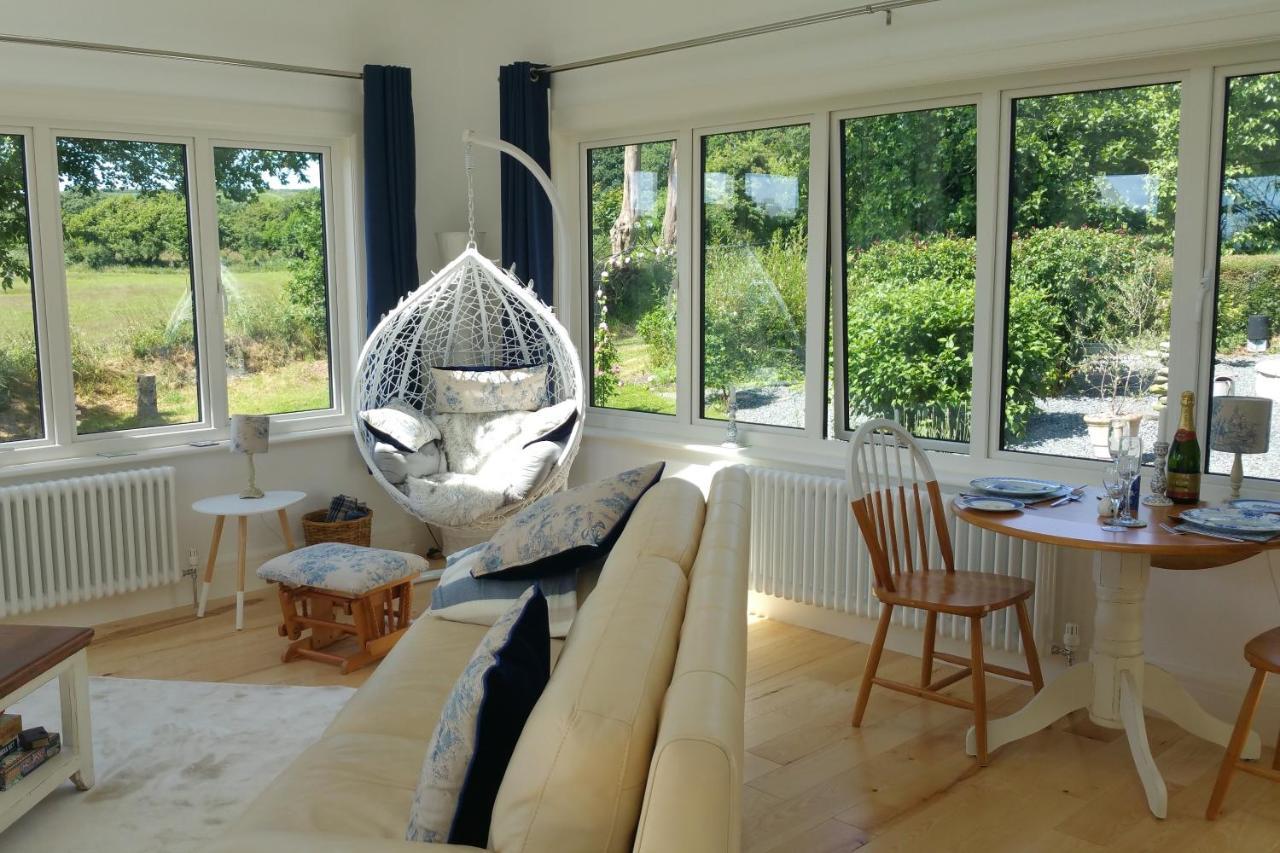 Horsna Parc Retreat Bed & Breakfast Saint Tudy ภายนอก รูปภาพ