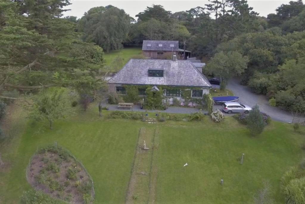 Horsna Parc Retreat Bed & Breakfast Saint Tudy ภายนอก รูปภาพ