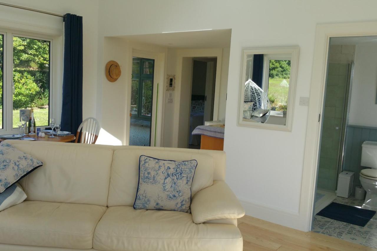 Horsna Parc Retreat Bed & Breakfast Saint Tudy ภายนอก รูปภาพ