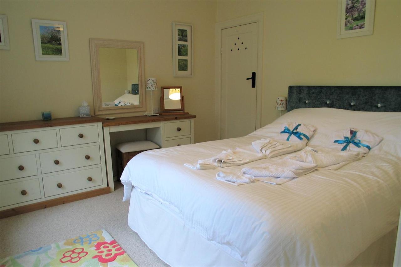 Horsna Parc Retreat Bed & Breakfast Saint Tudy ภายนอก รูปภาพ